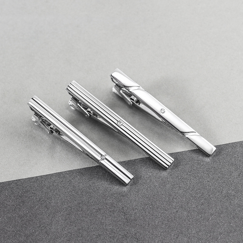 Brushed Metal Diamond Tie Bar