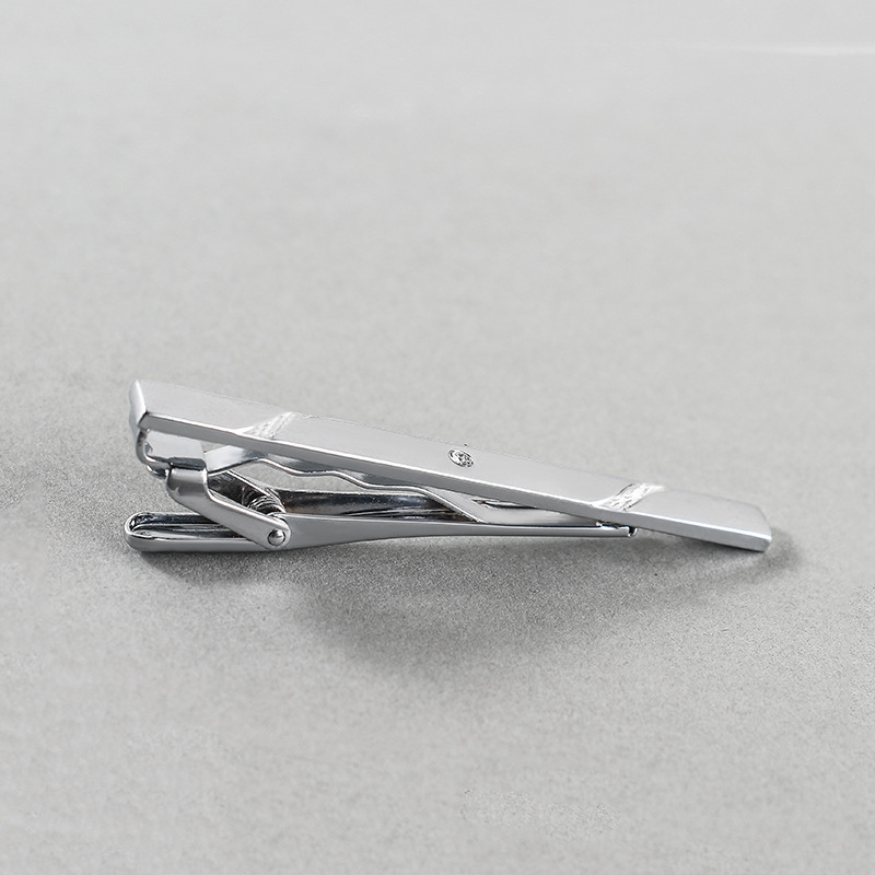 Brushed Metal Diamond Tie Bar